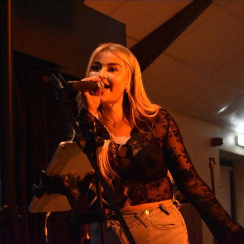 Sunday Sessions: Ella Hurrell